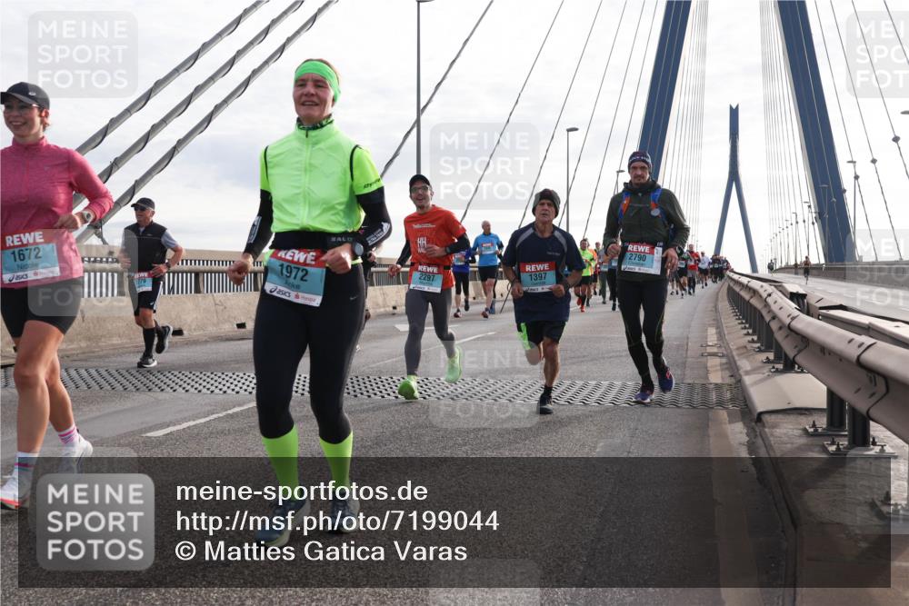03.10.2024 - Köhlbrandbrückenlauf Matties Gatica Varas http://msf.ph/oto/7199044 03.10.2024 09:29:25 Position 2 1672, 1779, 1972, 2297, 1397, 2790 meine-sportfotos.de