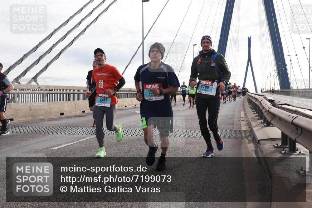 03.10.2024 - Köhlbrandbrückenlauf Matties Gatica Varas http://msf.ph/oto/7199073 03.10.2024 09:29:26 Position 2 2297, 13, 2790, 238 meine-sportfotos.de