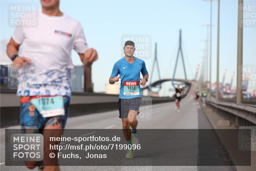 03.10.2024 - Köhlbrandbrückenlauf Fuchs,  Jonas http://msf.ph/oto/7199096 03.10.2024 09:38:10 Position 3 1074, 1033 meine-sportfotos.de