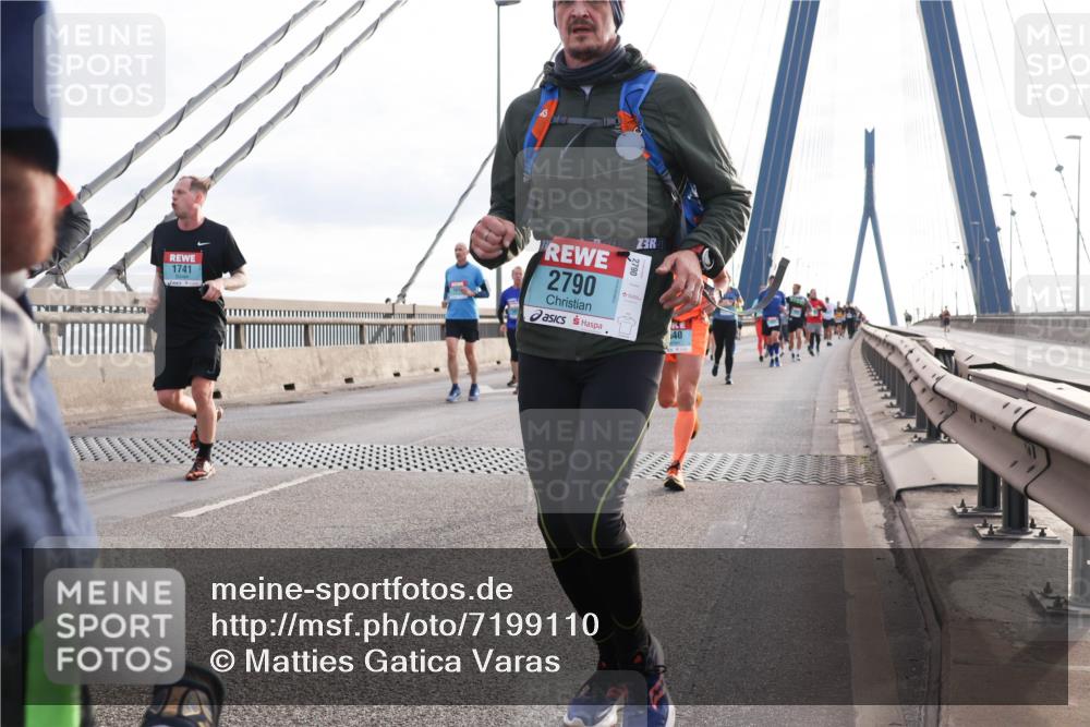 03.10.2024 - Köhlbrandbrückenlauf Matties Gatica Varas http://msf.ph/oto/7199110 03.10.2024 09:29:26 Position 2 1741, 2790, 3, 40 meine-sportfotos.de