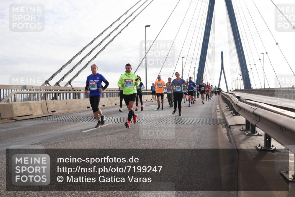 03.10.2024 - Köhlbrandbrückenlauf Matties Gatica Varas http://msf.ph/oto/7199247 03.10.2024 09:29:30 Position 2 1894, 2598 meine-sportfotos.de