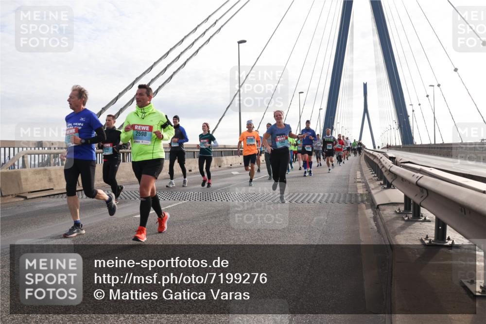03.10.2024 - Köhlbrandbrückenlauf Matties Gatica Varas http://msf.ph/oto/7199276 03.10.2024 09:29:30 Position 2 2598, 1962 meine-sportfotos.de