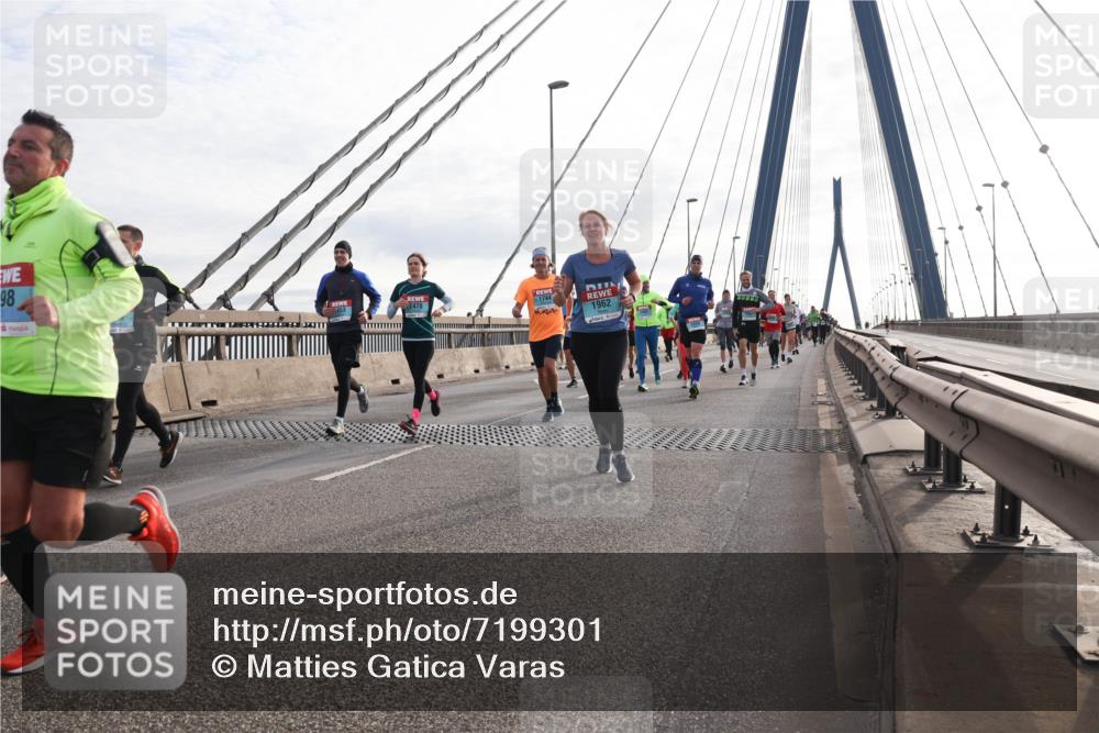 03.10.2024 - Köhlbrandbrückenlauf Matties Gatica Varas http://msf.ph/oto/7199301 03.10.2024 09:29:31 Position 2 98, 1962 meine-sportfotos.de