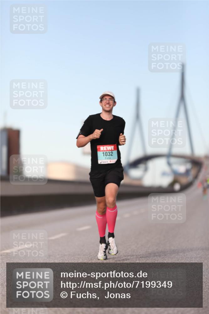 03.10.2024 - Köhlbrandbrückenlauf Fuchs,  Jonas http://msf.ph/oto/7199349 03.10.2024 09:38:21 Position 3 1032 meine-sportfotos.de