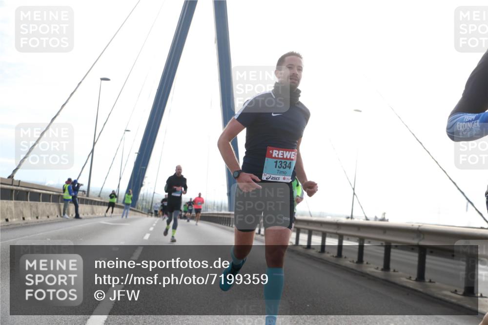 03.10.2024 - Köhlbrandbrückenlauf Jannik Wohlers http://msf.ph/oto/7199359 03.10.2024 09:20:01 Position 1 1334 meine-sportfotos.de