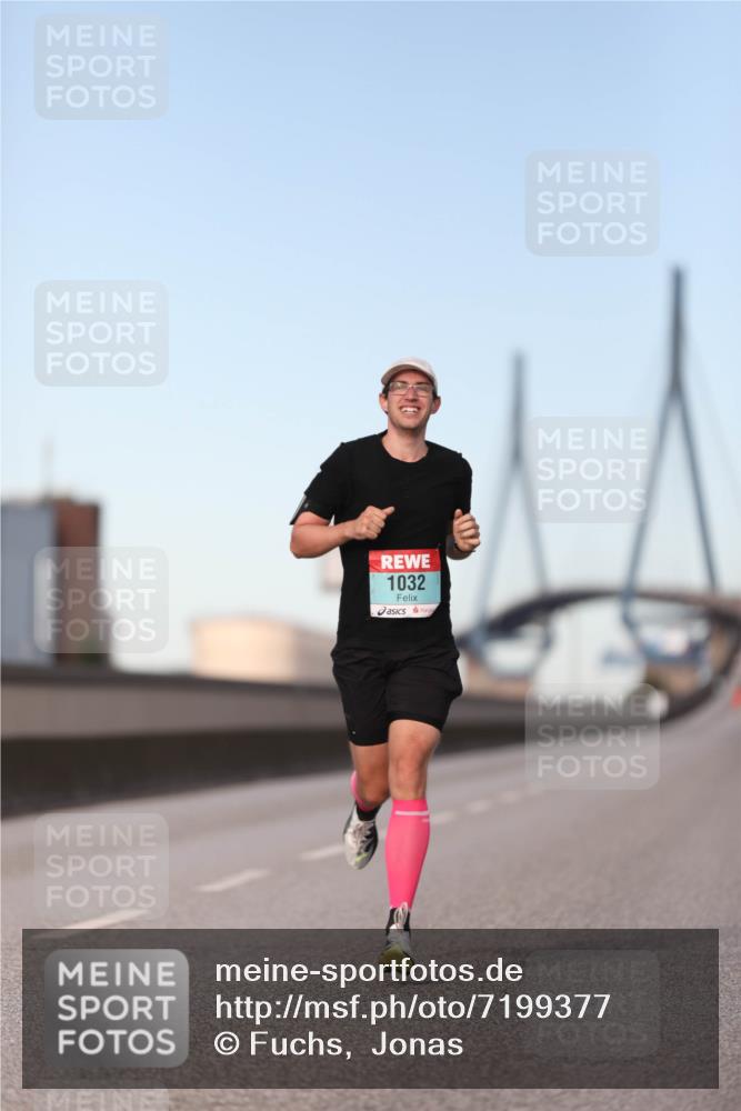 03.10.2024 - Köhlbrandbrückenlauf Fuchs,  Jonas http://msf.ph/oto/7199377 03.10.2024 09:38:21 Position 3 1032 meine-sportfotos.de