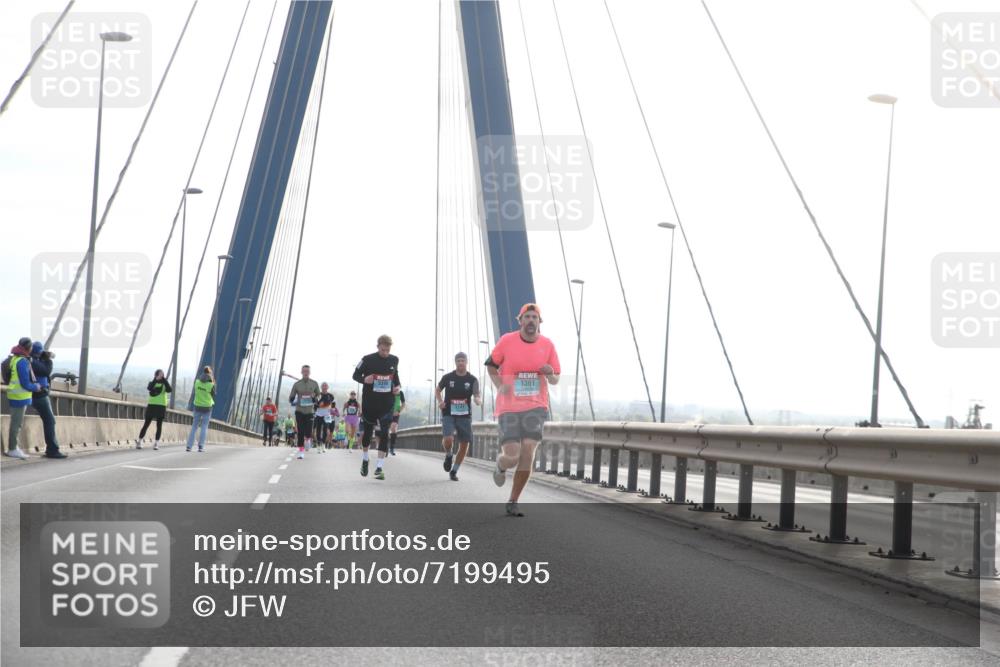 03.10.2024 - Köhlbrandbrückenlauf Jannik Wohlers http://msf.ph/oto/7199495 03.10.2024 09:20:06 Position 1 3399, 1141, 1361 meine-sportfotos.de