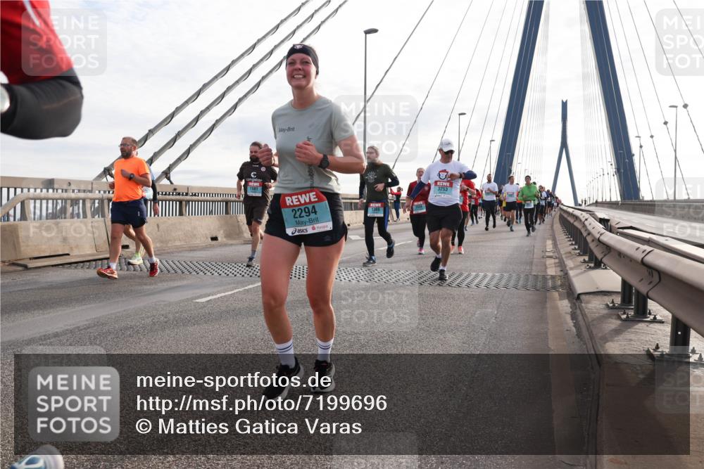 03.10.2024 - Köhlbrandbrückenlauf Matties Gatica Varas http://msf.ph/oto/7199696 03.10.2024 09:29:38 Position 2 1981, 2294, 1369, 3253 meine-sportfotos.de