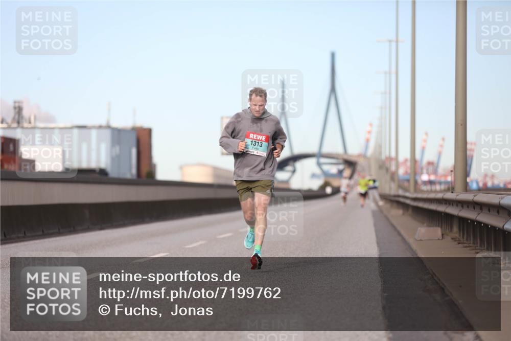 03.10.2024 - Köhlbrandbrückenlauf Fuchs,  Jonas http://msf.ph/oto/7199762 03.10.2024 09:38:50 Position 3 1313 meine-sportfotos.de