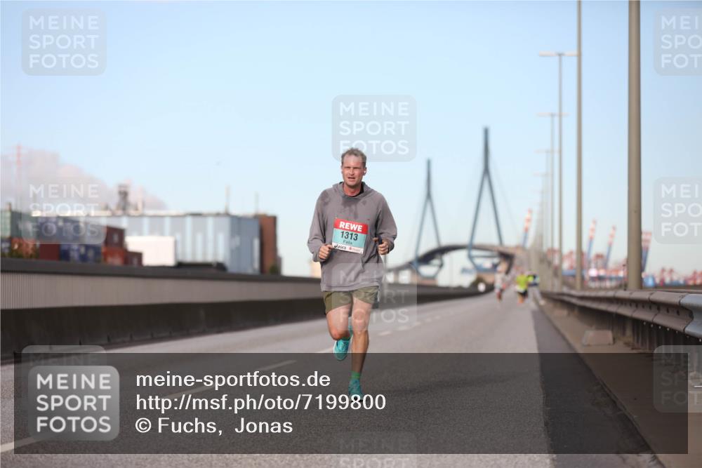 03.10.2024 - Köhlbrandbrückenlauf Fuchs,  Jonas http://msf.ph/oto/7199800 03.10.2024 09:38:50 Position 3 1313 meine-sportfotos.de
