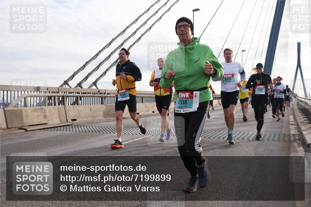 03.10.2024 - Köhlbrandbrückenlauf Matties Gatica Varas http://msf.ph/oto/7199899 03.10.2024 09:29:43 Position 2 2450, 208, 2435, 2502, 2126 meine-sportfotos.de
