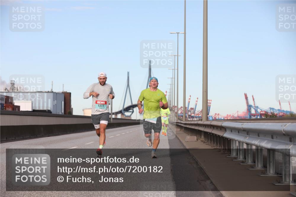 03.10.2024 - Köhlbrandbrückenlauf Fuchs,  Jonas http://msf.ph/oto/7200182 03.10.2024 09:39:09 Position 3 1377 meine-sportfotos.de