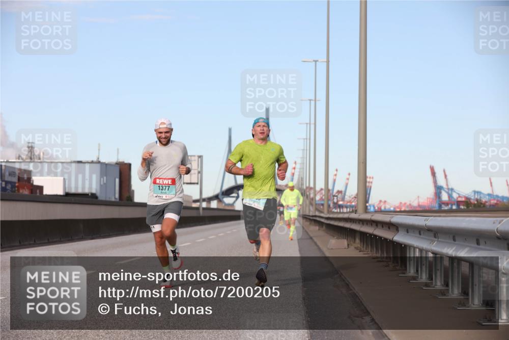 03.10.2024 - Köhlbrandbrückenlauf Fuchs,  Jonas http://msf.ph/oto/7200205 03.10.2024 09:39:10 Position 3 1377 meine-sportfotos.de