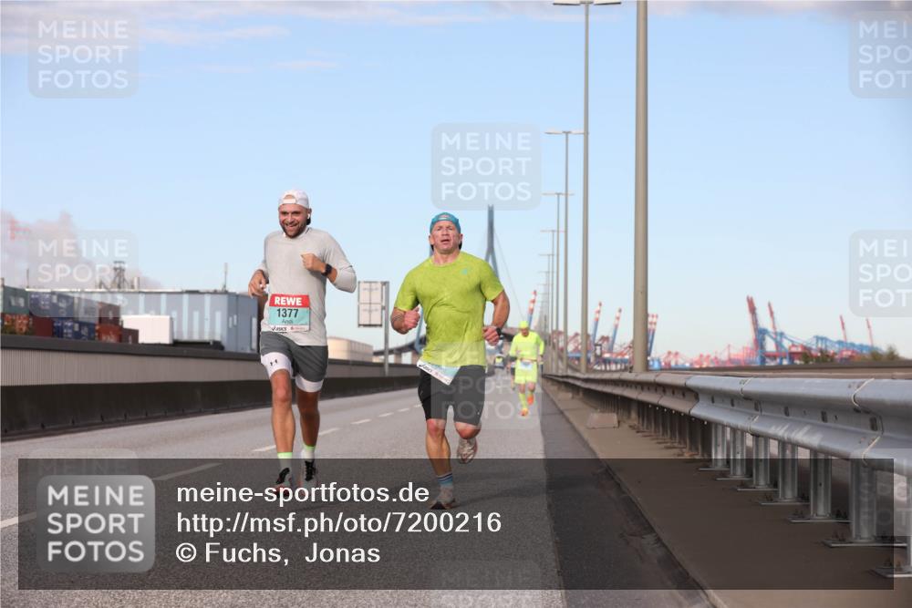 03.10.2024 - Köhlbrandbrückenlauf Fuchs,  Jonas http://msf.ph/oto/7200216 03.10.2024 09:39:10 Position 3 1377 meine-sportfotos.de