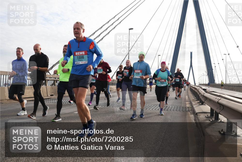 03.10.2024 - Köhlbrandbrückenlauf Matties Gatica Varas http://msf.ph/oto/7200285 03.10.2024 09:29:51 Position 2 1888, 835, 2764, 2608, 2077 meine-sportfotos.de