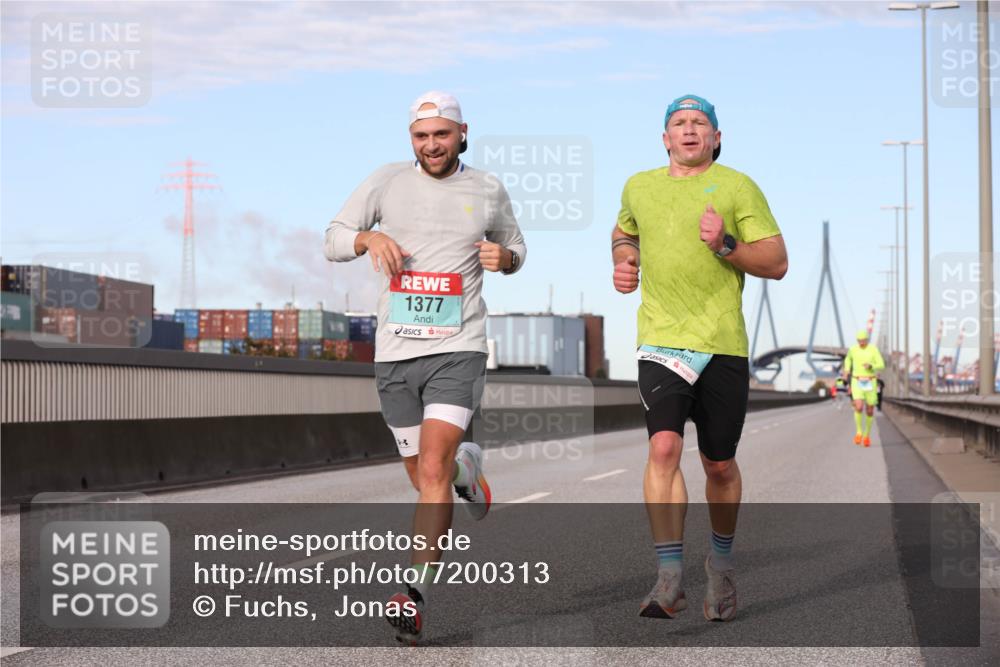 03.10.2024 - Köhlbrandbrückenlauf Fuchs,  Jonas http://msf.ph/oto/7200313 03.10.2024 09:39:11 Position 3 1377, 3 meine-sportfotos.de