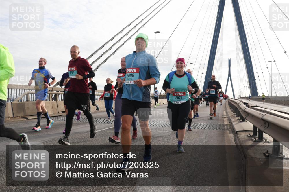 03.10.2024 - Köhlbrandbrückenlauf Matties Gatica Varas http://msf.ph/oto/7200325 03.10.2024 09:29:52 Position 2 2764, 005, 2608, 2077, 2118 meine-sportfotos.de