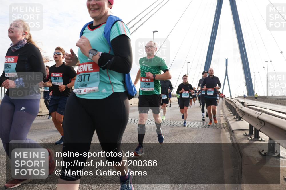 03.10.2024 - Köhlbrandbrückenlauf Matties Gatica Varas http://msf.ph/oto/7200366 03.10.2024 09:29:53 Position 2 095, 2763, 2877, 1058, 2118, 2119 meine-sportfotos.de