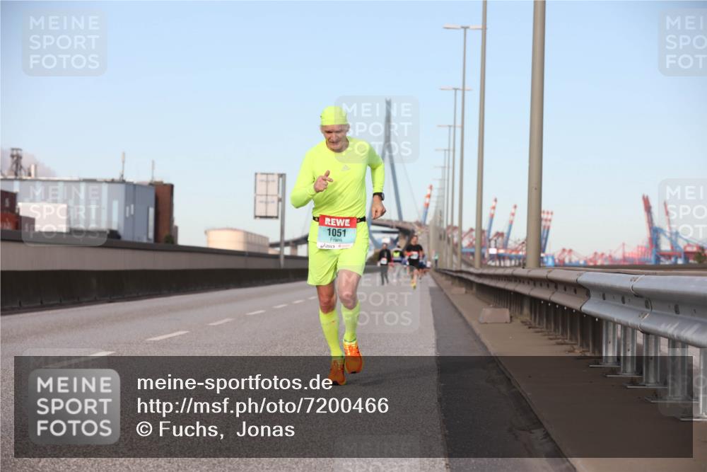 03.10.2024 - Köhlbrandbrückenlauf Fuchs,  Jonas http://msf.ph/oto/7200466 03.10.2024 09:39:17 Position 3 1051 meine-sportfotos.de