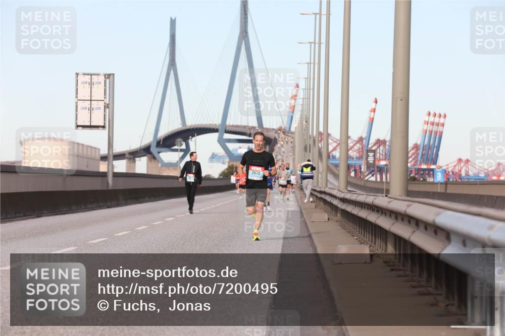03.10.2024 - Köhlbrandbrückenlauf Fuchs,  Jonas http://msf.ph/oto/7200495 03.10.2024 09:39:24 Position 3 2673 meine-sportfotos.de