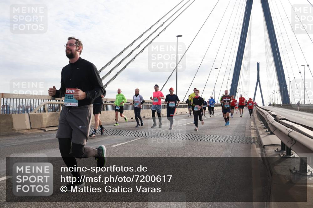 03.10.2024 - Köhlbrandbrückenlauf Matties Gatica Varas http://msf.ph/oto/7200617 03.10.2024 09:30:04 Position 2 1555, 1725 meine-sportfotos.de