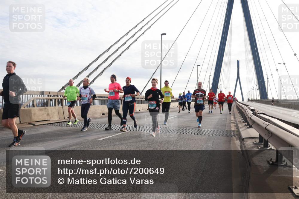 03.10.2024 - Köhlbrandbrückenlauf Matties Gatica Varas http://msf.ph/oto/7200649 03.10.2024 09:30:04 Position 2 1579, 2048, 1725, 1603 meine-sportfotos.de
