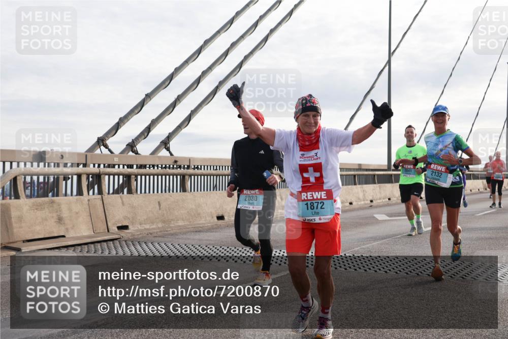 03.10.2024 - Köhlbrandbrückenlauf Matties Gatica Varas http://msf.ph/oto/7200870 03.10.2024 09:30:13 Position 2 2841, 2132, 2030, 1872 meine-sportfotos.de