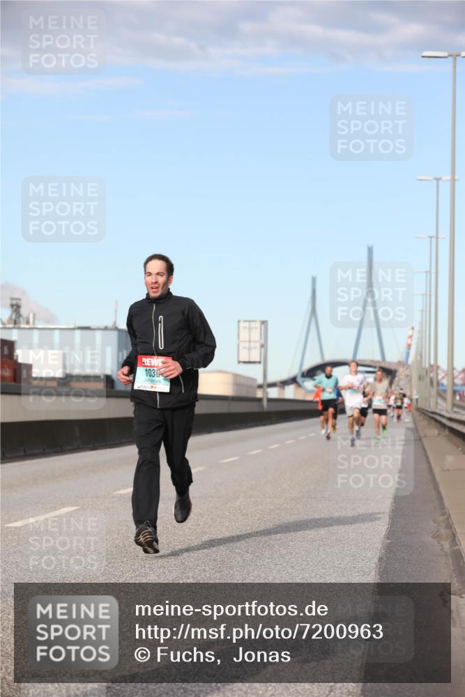 03.10.2024 - Köhlbrandbrückenlauf Fuchs,  Jonas http://msf.ph/oto/7200963 03.10.2024 09:39:42 Position 3 103 meine-sportfotos.de