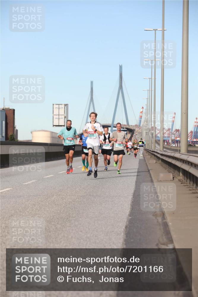 03.10.2024 - Köhlbrandbrückenlauf Fuchs,  Jonas http://msf.ph/oto/7201166 03.10.2024 09:39:46 Position 3 1248, 1125, 1076, 1055 meine-sportfotos.de