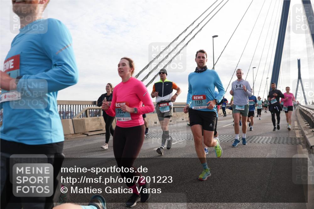 03.10.2024 - Köhlbrandbrückenlauf Matties Gatica Varas http://msf.ph/oto/7201223 03.10.2024 09:30:26 Position 2 2050, 2667, 1133, 2040 meine-sportfotos.de