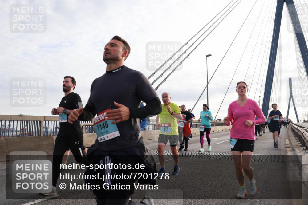 03.10.2024 - Köhlbrandbrückenlauf Matties Gatica Varas http://msf.ph/oto/7201278 03.10.2024 09:30:29 Position 2 1146, 1552, 2165 meine-sportfotos.de