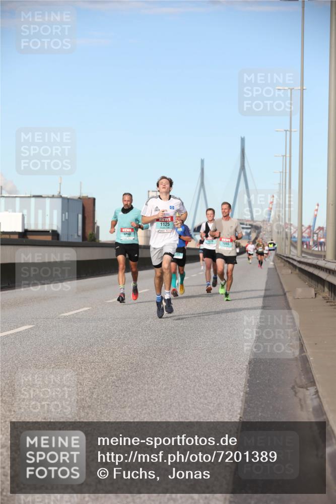 03.10.2024 - Köhlbrandbrückenlauf Fuchs,  Jonas http://msf.ph/oto/7201389 03.10.2024 09:39:49 Position 3 1125, 1248, 1076, 1055 meine-sportfotos.de