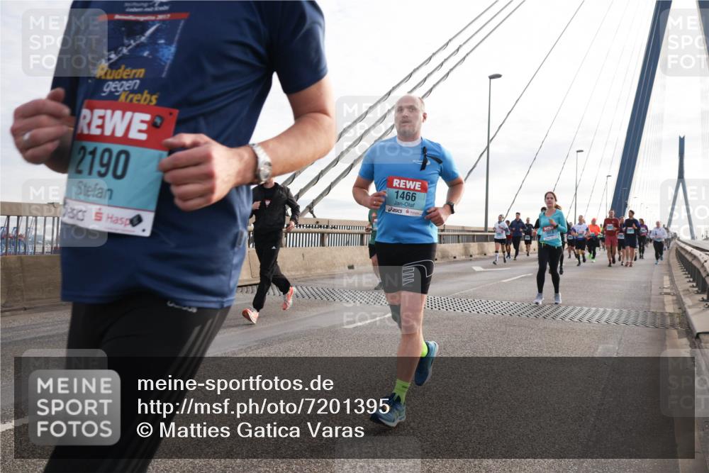 03.10.2024 - Köhlbrandbrückenlauf Matties Gatica Varas http://msf.ph/oto/7201395 03.10.2024 09:30:35 Position 2 2190, 1466 meine-sportfotos.de