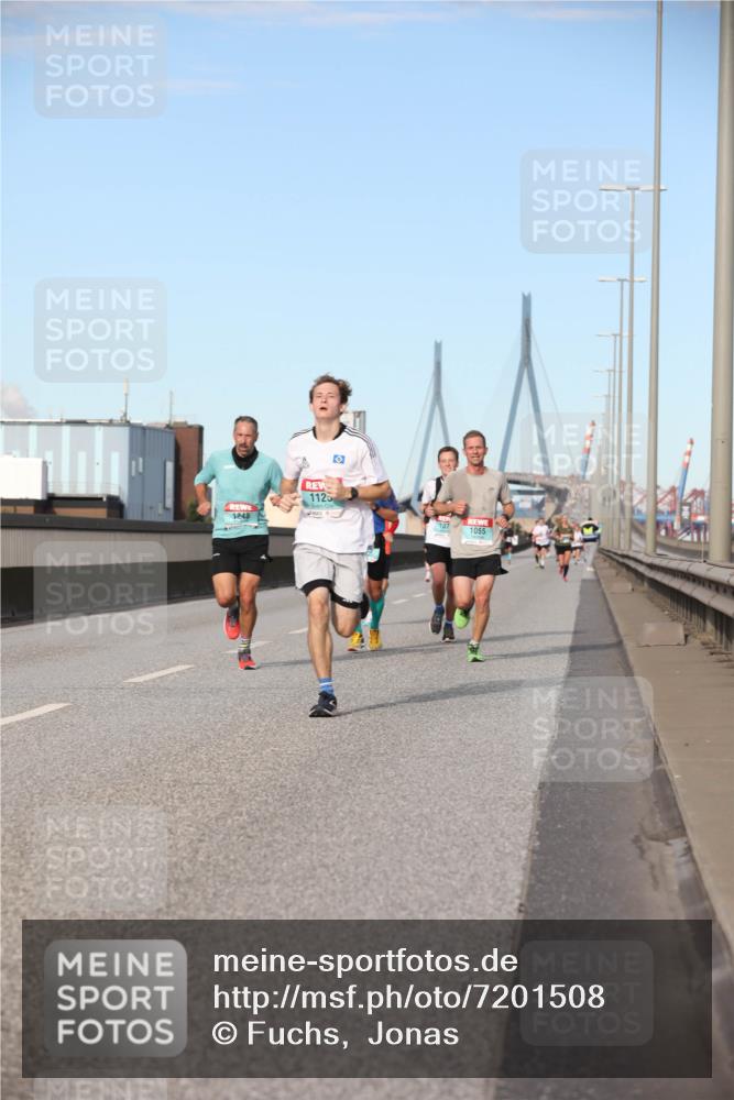 03.10.2024 - Köhlbrandbrückenlauf Fuchs,  Jonas http://msf.ph/oto/7201508 03.10.2024 09:39:49 Position 3 1248, 1125, 1055 meine-sportfotos.de