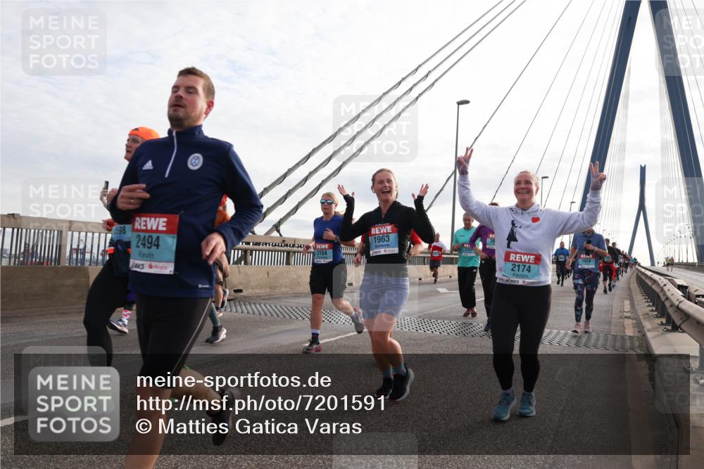 03.10.2024 - Köhlbrandbrückenlauf Matties Gatica Varas http://msf.ph/oto/7201591 03.10.2024 09:30:42 Position 2 598, 2494, 3154, 1963, 2174, 1828 meine-sportfotos.de