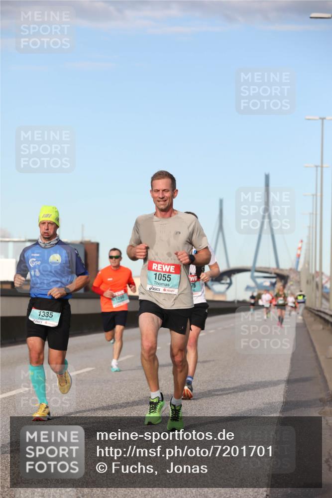 03.10.2024 - Köhlbrandbrückenlauf Fuchs,  Jonas http://msf.ph/oto/7201701 03.10.2024 09:39:53 Position 3 1335, 1090, 1055 meine-sportfotos.de