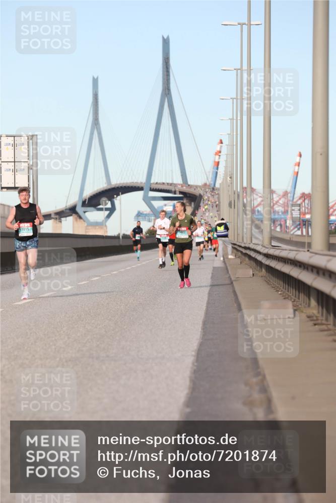 03.10.2024 - Köhlbrandbrückenlauf Fuchs,  Jonas http://msf.ph/oto/7201874 03.10.2024 09:39:57 Position 3 1015, 1027 meine-sportfotos.de