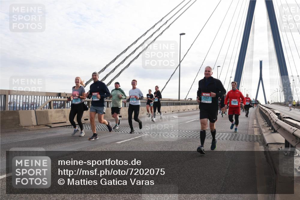 03.10.2024 - Köhlbrandbrückenlauf Matties Gatica Varas http://msf.ph/oto/7202075 03.10.2024 09:30:55 Position 2 2157, 236, 2022 meine-sportfotos.de