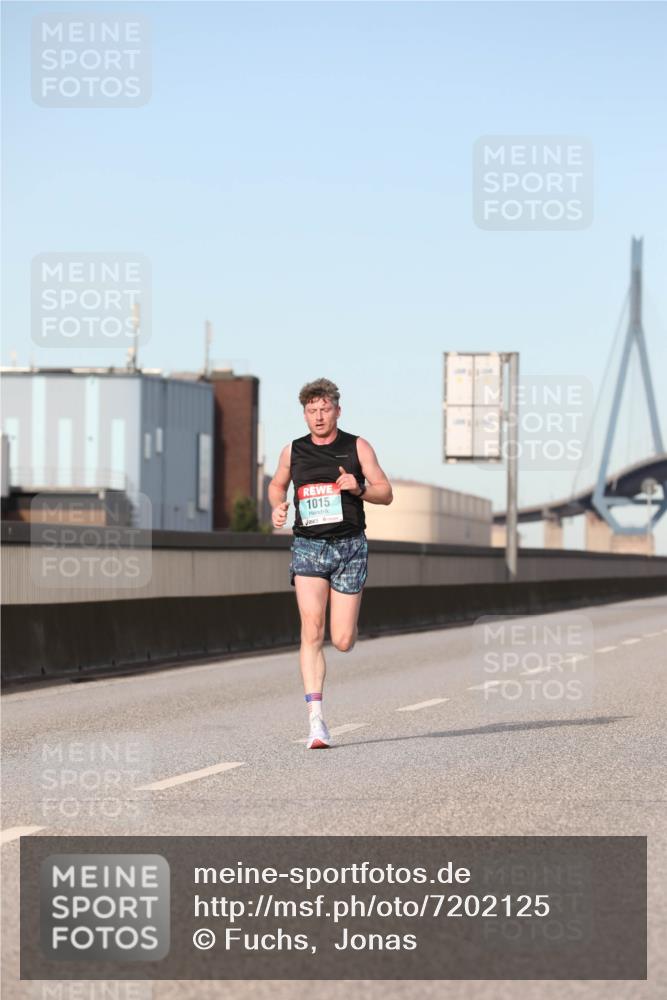 03.10.2024 - Köhlbrandbrückenlauf Fuchs,  Jonas http://msf.ph/oto/7202125 03.10.2024 09:40:01 Position 3 1015 meine-sportfotos.de