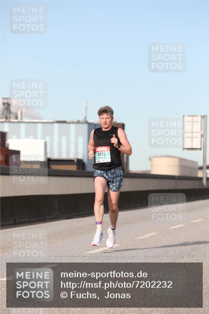 03.10.2024 - Köhlbrandbrückenlauf Fuchs,  Jonas http://msf.ph/oto/7202232 03.10.2024 09:40:02 Position 3 1015 meine-sportfotos.de