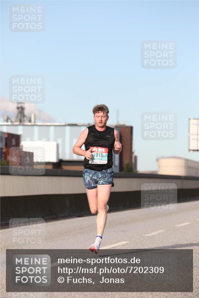 03.10.2024 - Köhlbrandbrückenlauf Fuchs,  Jonas http://msf.ph/oto/7202309 03.10.2024 09:40:02 Position 3 1015 meine-sportfotos.de