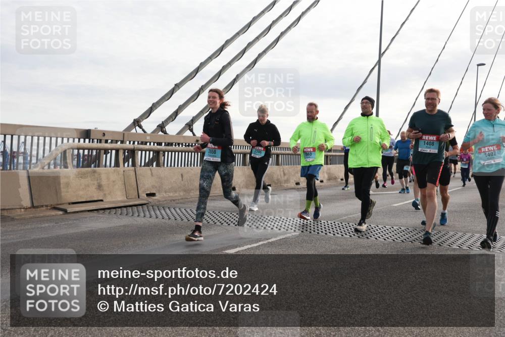 03.10.2024 - Köhlbrandbrückenlauf Matties Gatica Varas http://msf.ph/oto/7202424 03.10.2024 09:31:09 Position 2 1408, 1407, 2205, 1863, 2658 meine-sportfotos.de