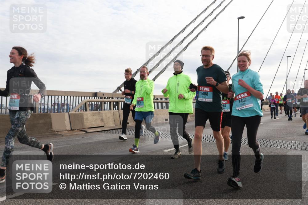 03.10.2024 - Köhlbrandbrückenlauf Matties Gatica Varas http://msf.ph/oto/7202460 03.10.2024 09:31:10 Position 2 2658, 2205, 863, 1408, 57, 1407 meine-sportfotos.de