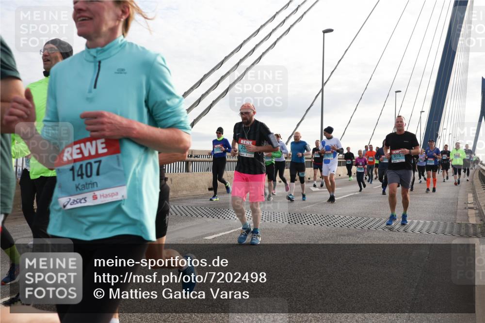 03.10.2024 - Köhlbrandbrückenlauf Matties Gatica Varas http://msf.ph/oto/7202498 03.10.2024 09:31:11 Position 2 1407, 25, 3275 meine-sportfotos.de