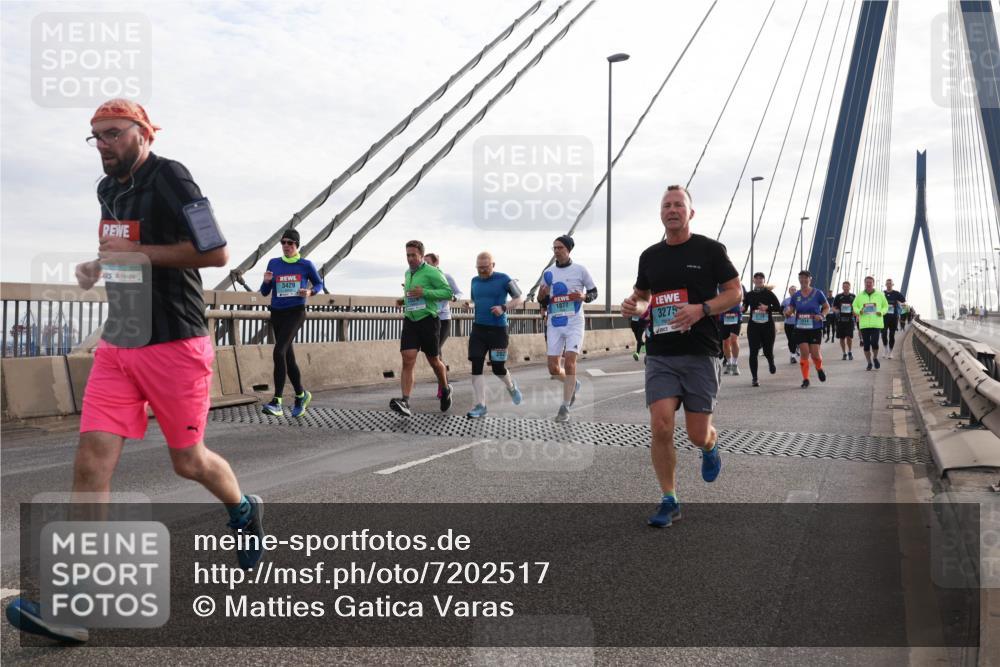 03.10.2024 - Köhlbrandbrückenlauf Matties Gatica Varas http://msf.ph/oto/7202517 03.10.2024 09:31:12 Position 2 3429, 3275, 1514 meine-sportfotos.de