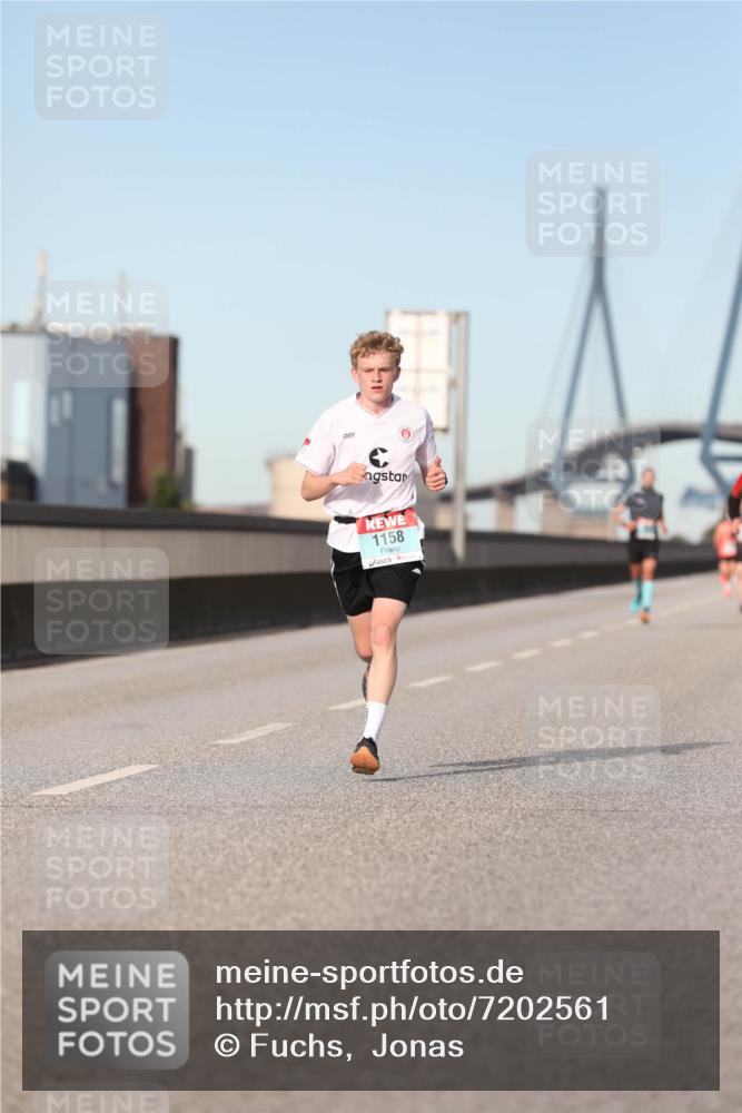 03.10.2024 - Köhlbrandbrückenlauf Fuchs,  Jonas http://msf.ph/oto/7202561 03.10.2024 09:40:09 Position 3 1158 meine-sportfotos.de