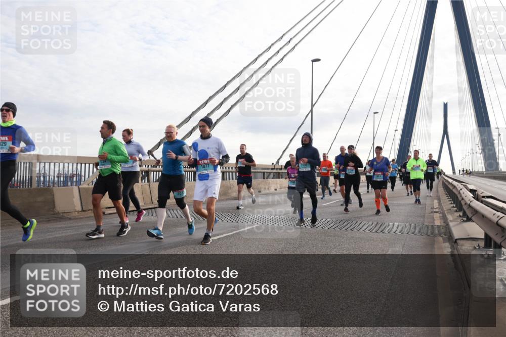 03.10.2024 - Köhlbrandbrückenlauf Matties Gatica Varas http://msf.ph/oto/7202568 03.10.2024 09:31:13 Position 2 129, 2024, 2023, 1877, 10, 2830, 1514 meine-sportfotos.de