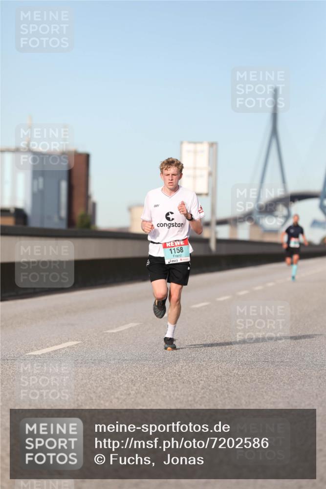 03.10.2024 - Köhlbrandbrückenlauf Fuchs,  Jonas http://msf.ph/oto/7202586 03.10.2024 09:40:09 Position 3 1158 meine-sportfotos.de