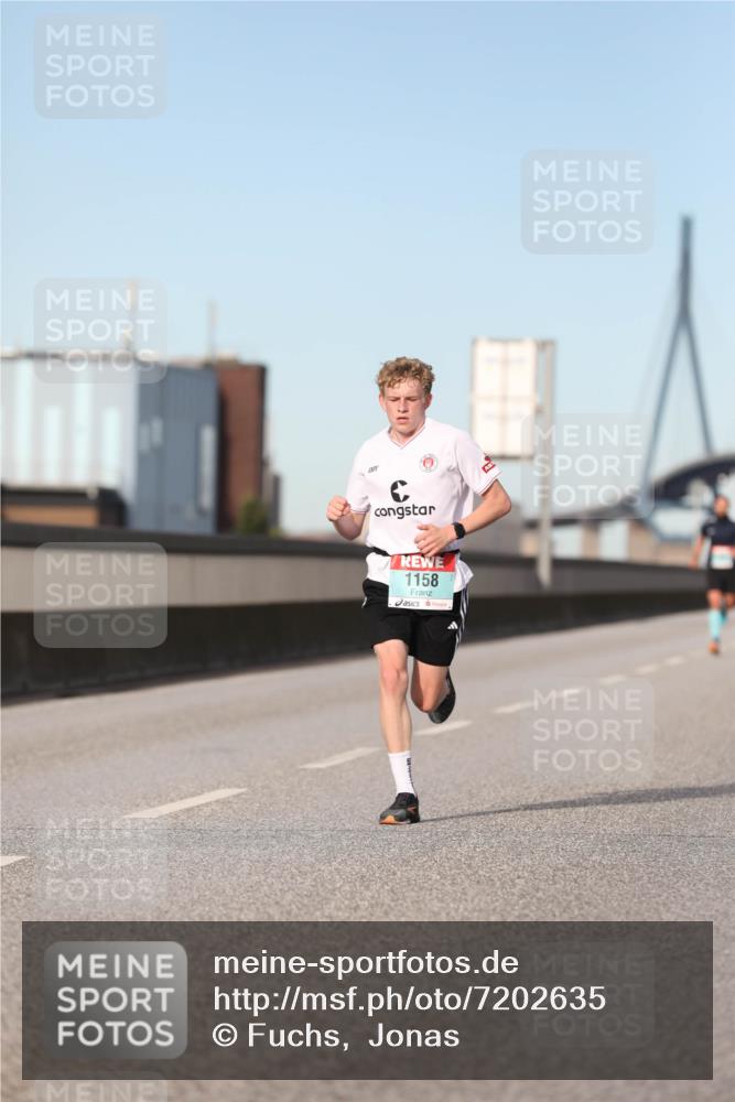 03.10.2024 - Köhlbrandbrückenlauf Fuchs,  Jonas http://msf.ph/oto/7202635 03.10.2024 09:40:10 Position 3 1158 meine-sportfotos.de