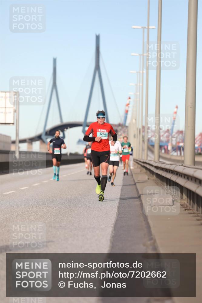 03.10.2024 - Köhlbrandbrückenlauf Fuchs,  Jonas http://msf.ph/oto/7202662 03.10.2024 09:40:12 Position 3 1203 meine-sportfotos.de